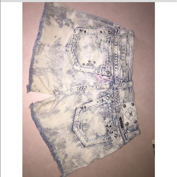 Sold! - Picture 2 of 3