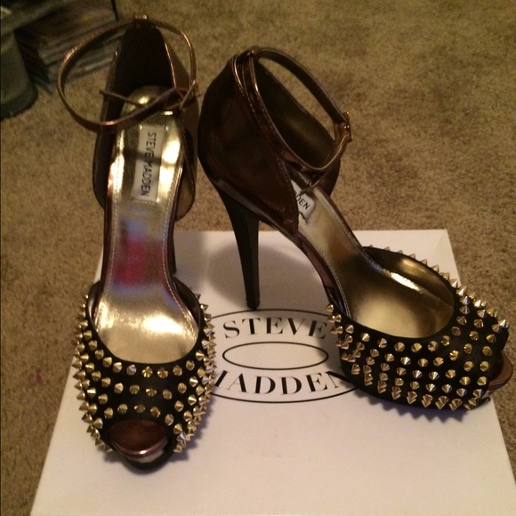 Steve Madden Shoes - Bronze & Black Gold Spiked Platformed Heels