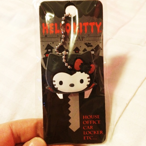 Hello Kitty Vampire Key Cap 😈