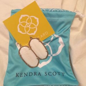 Pearl white kendra Scott's in Danielle