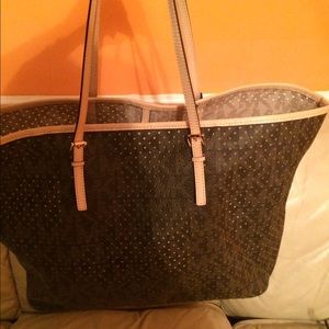 authentic. Michael Kors tote