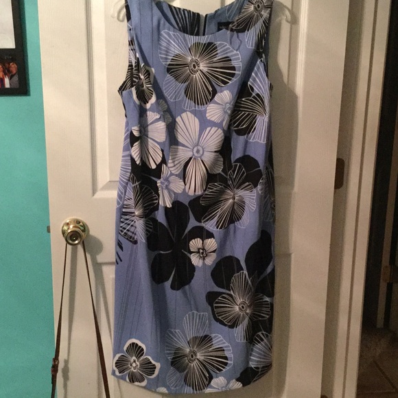 Dresses & Skirts - Dress