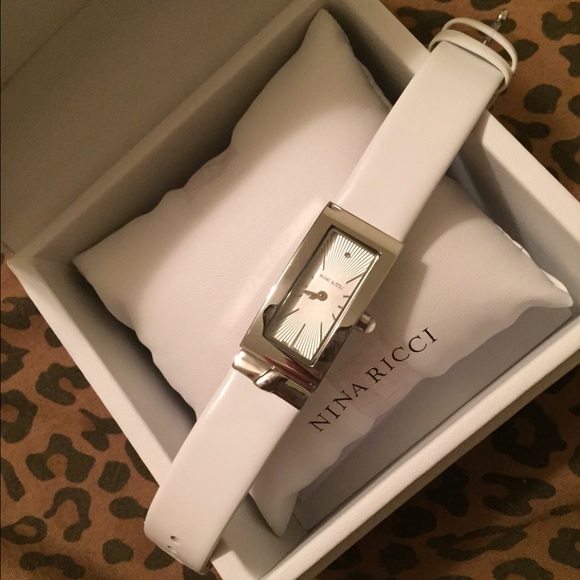 Ladie's Nina Ricci Watch!