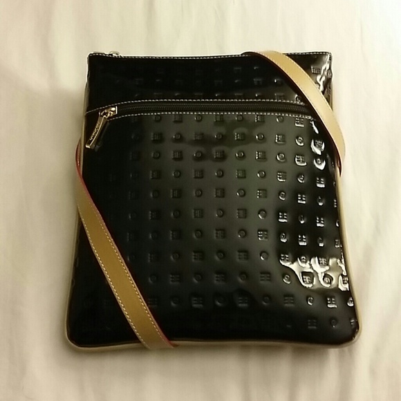arcadia crossbody