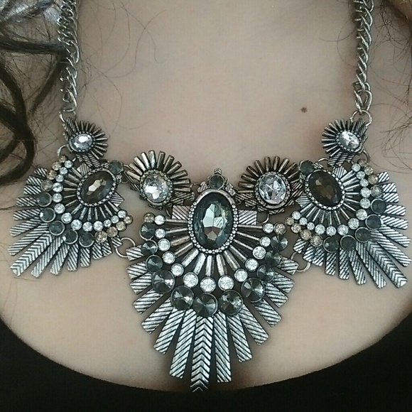 Statement necklace