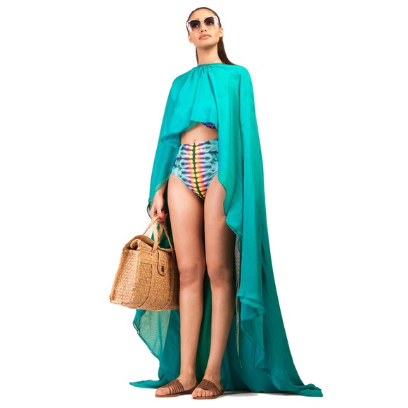 Tess Blue Beach Cape