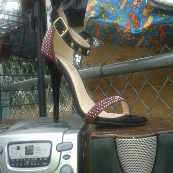SOLD"Anne Michelle" Studded Out? - Picture 1 of 3