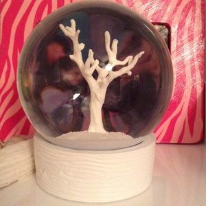 Reserved : Cuffed Denim Short & Embroidered Denim