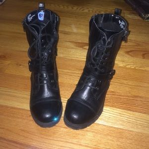 Black combat bootsTRADE ONLY