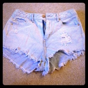 Denim high-waisted shorts
