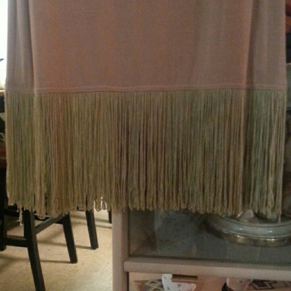 Beautiful fringe bottom dress - Picture 2 of 3