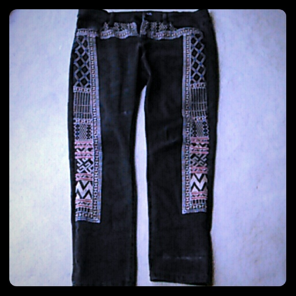 Urban Outfitters  Embroidered ankle jeans - Picture 1 of 4