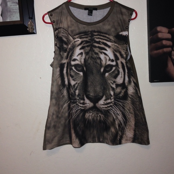 Tiger tank top