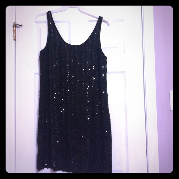 Gorgeous black sequin dress!