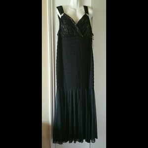 Black formal evening gown dress