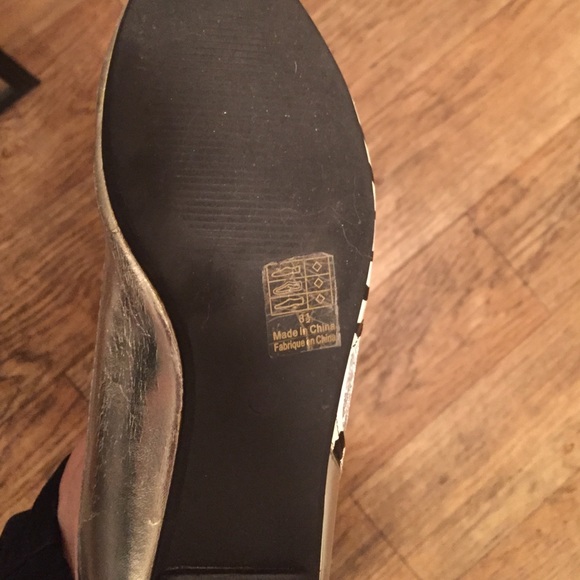 🐯urban outfitters tiger flats🐯 - Picture 3 of 4