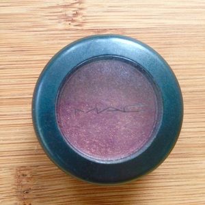 MAC Eye Shadow in TRAX Frost