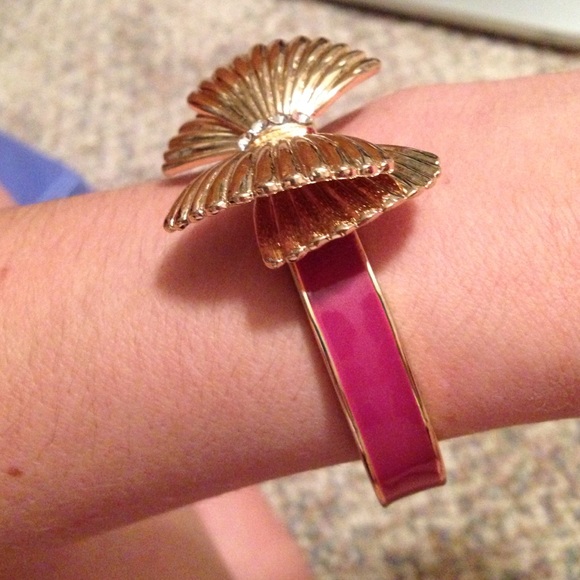Lilly Pulitzer shell cuff