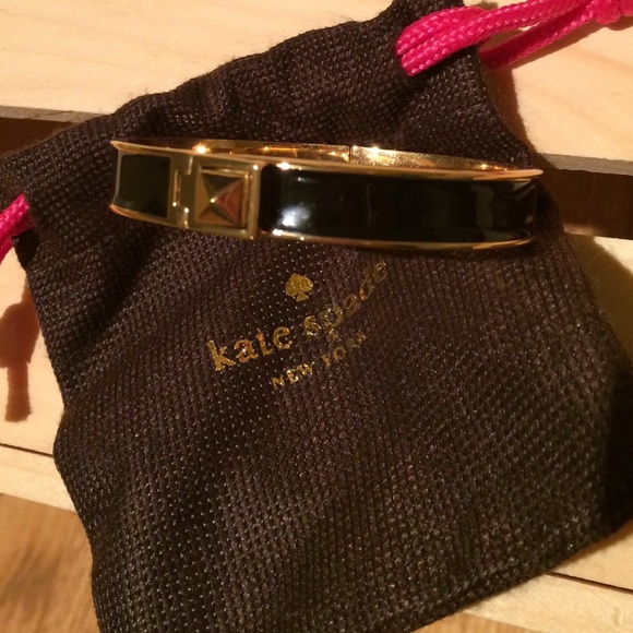 kate spade Jewelry - 💚Hinged Kate spade "locked in" bangle 'BLK'💚