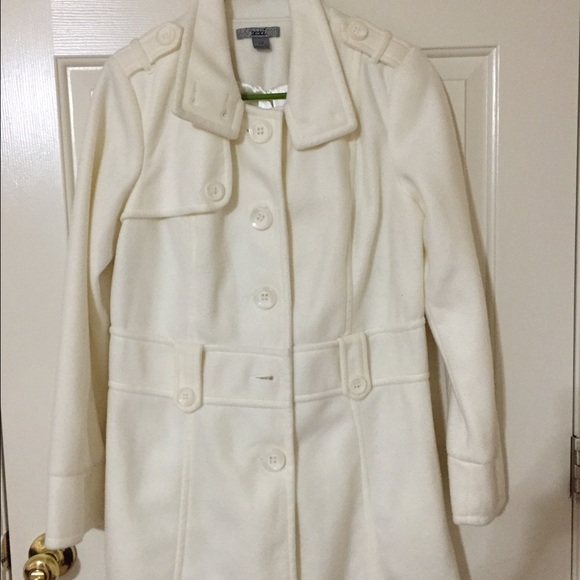 Forever 21 cream off white color coat