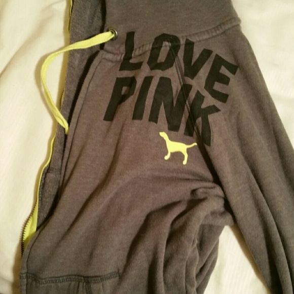 Perfect condition!! Zip up!