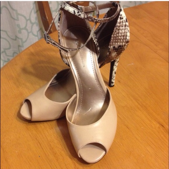 BCBG pumps snakeskin and peep toe.