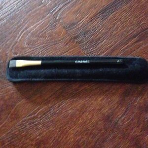 CHANEL LNNER BRush 5