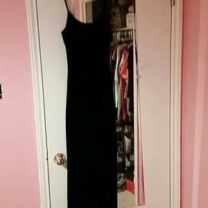 Black spaghetti strapped maxi dress