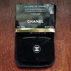 chANel wet dry eYeLiner kit