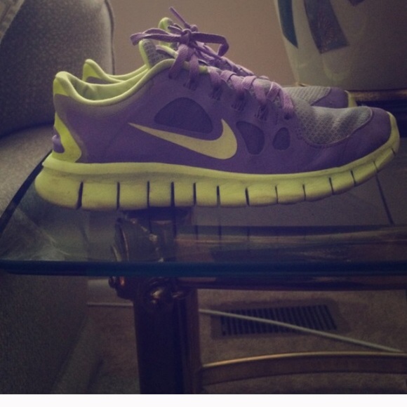 Nike free runs❤️