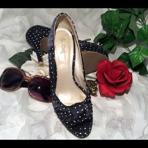 👠♥️F24 Navy Polka-Dots Pumps ♥️👠