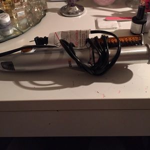 Instyler rotating flat iron