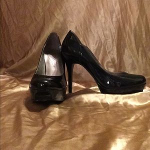 Guess black 3 inch closed toe pump/heel/stiletto👠