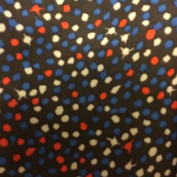 Ruffled Sleeveless Shirt - Picture 2 of 2