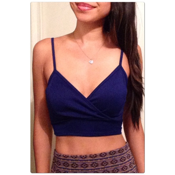 Tops - ✨SOLD✨ Crop top
