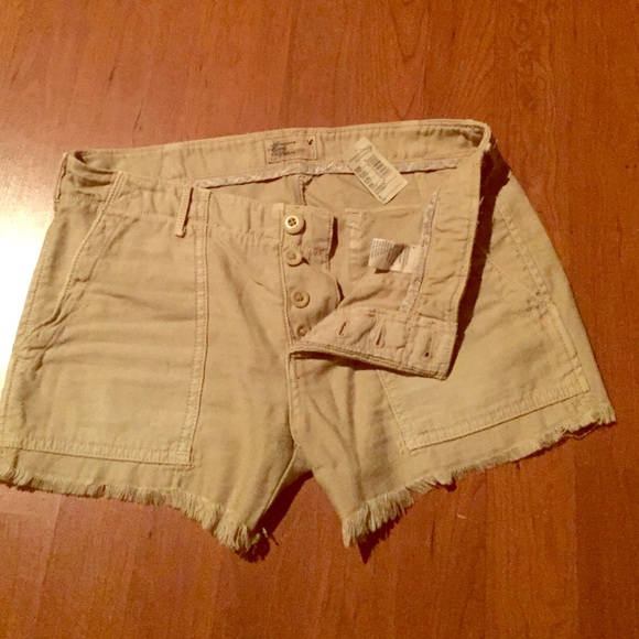 American Eagle Outfitters Denim - AEO cutoff khaki button up cotton shorts sz 0
