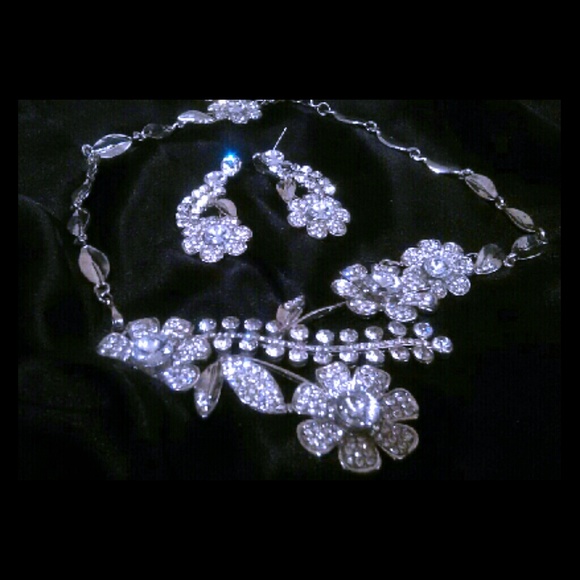 Glass Rhinestone Flower Necklace and Earrings