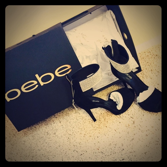 Gorgeous, BeBe stilettos!