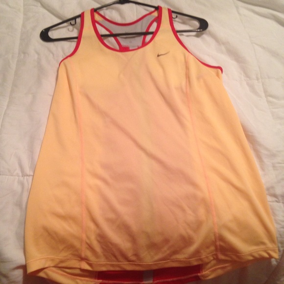 Nike tank!