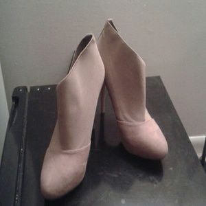 Jessica Simpson's Bootie Heels