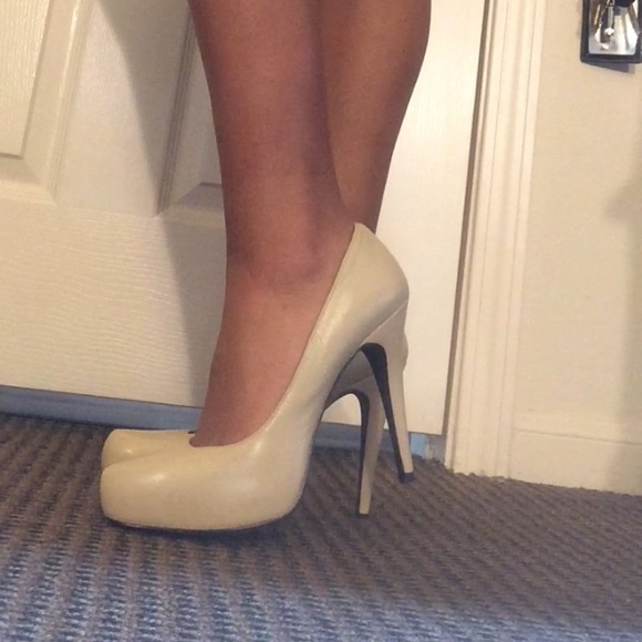 SOLD - Picture 1 of 2