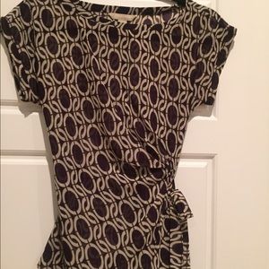 Banana Republic short sleeve blouse with tie