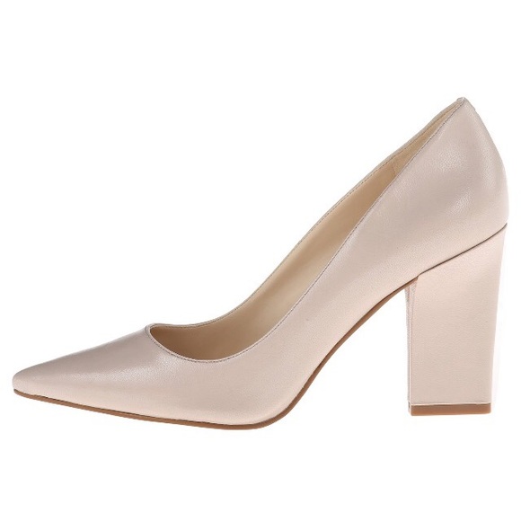 Nine West NWOT ugogirl dress pumps nude beige 8.5