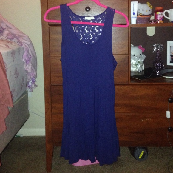 Cute blue dress!