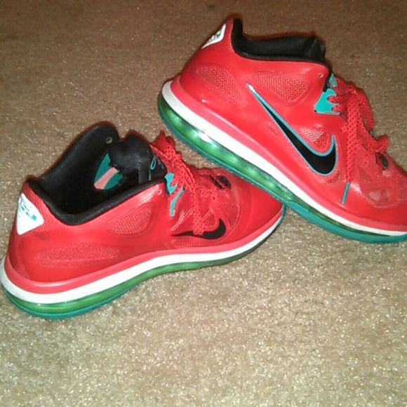 lebrons worn a few times but in awesome shape!! - Picture 1 of 2