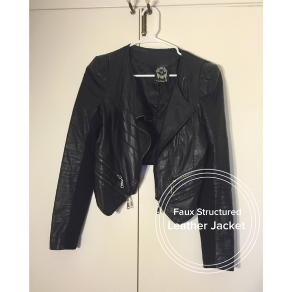 Jackets & Blazers - 🎀Structured Shoulder Faux Leather Jacket