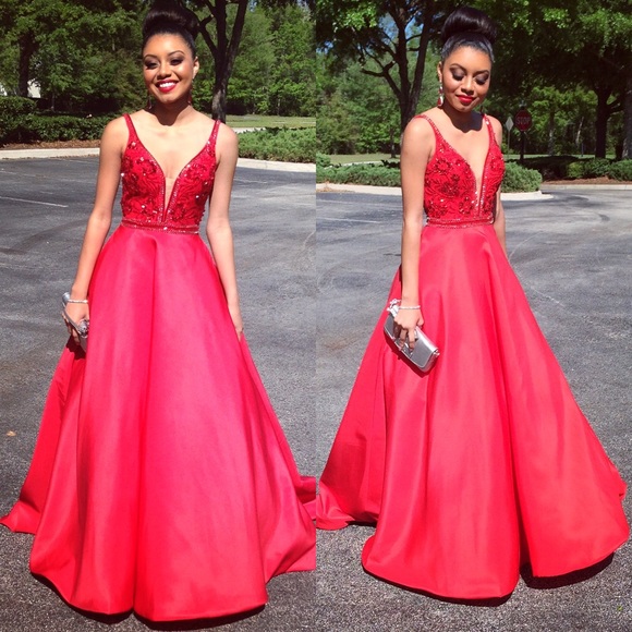 Sherri Hill ballgown - Picture 2 of 3
