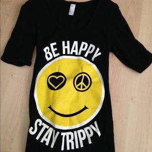 Half-Sleeve Swoop-neck Tee