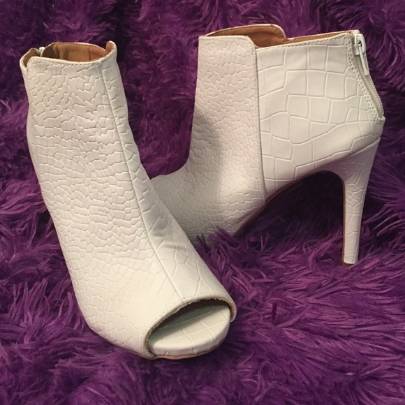 All White Open-toe Booties