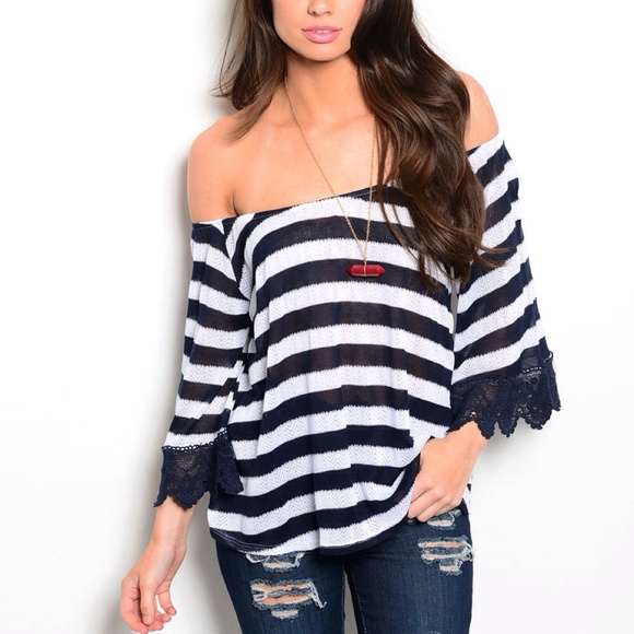 Tops - 🚫SOLD IN BUNDLE‼️LAST ONE, SIZE SMALL LEFT